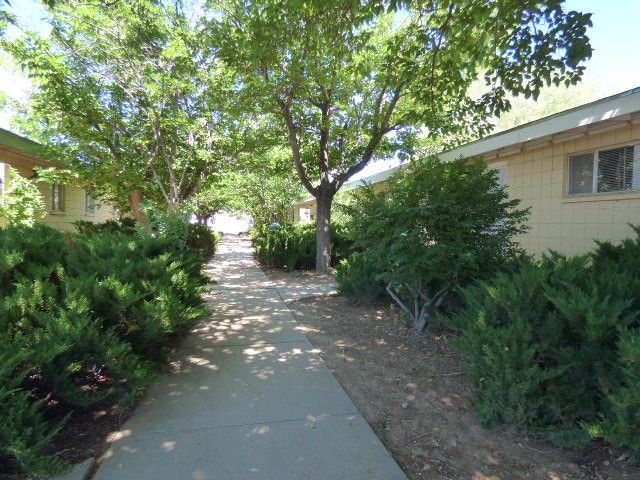 Building Photo - 2500 N Swan St