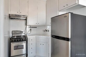 Building Photo - 70 Terra Vista Ave