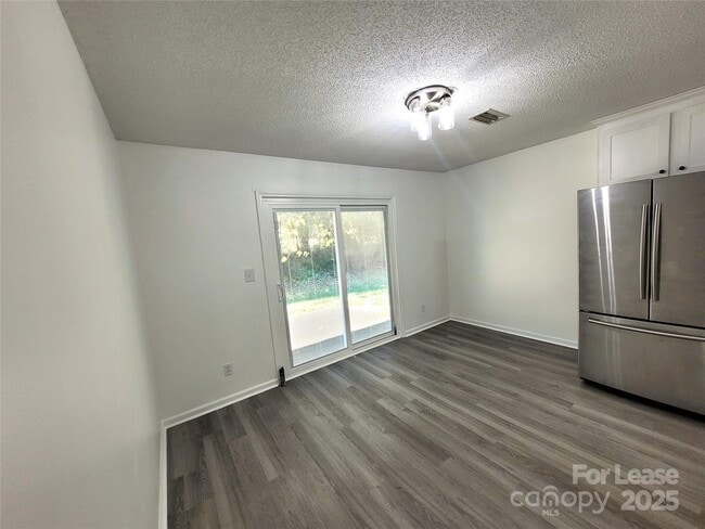 Foto del edificio - 102 Brandywine Dr NE