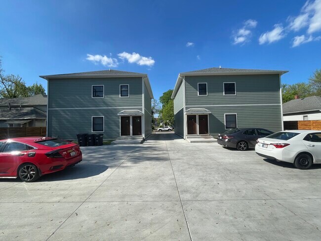 Building Photo - 1909 Greenbush St