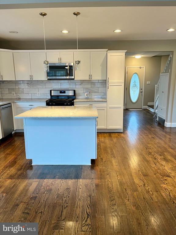 Foto principal - 212 Highland Ave