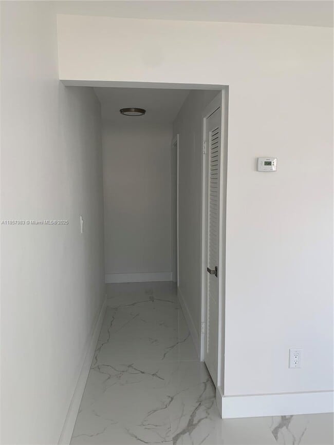 Foto del edificio - 3262 SW 23rd Terrace
