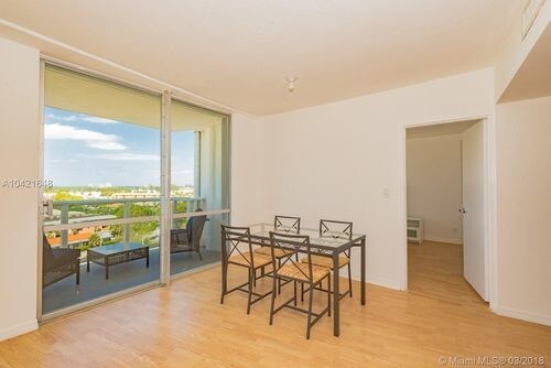 Foto del edificio - 901 Bay Dr