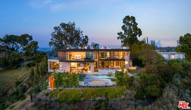 Foto del edificio - 1731 Summitridge Dr