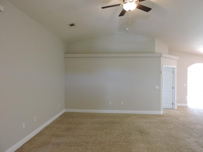 Building Photo - 4642 Hermosa Rd