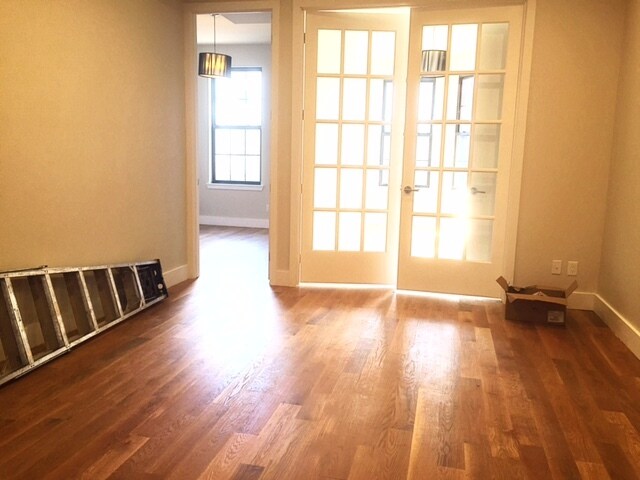 Foto del edificio - 1190 Greene Ave