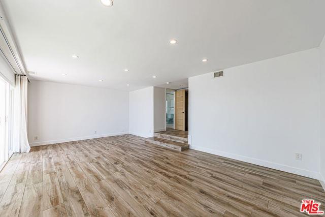 Building Photo - 18055 Coastline Dr