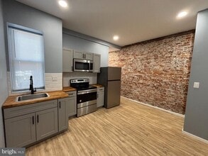 Building Photo - 635 N 52nd St