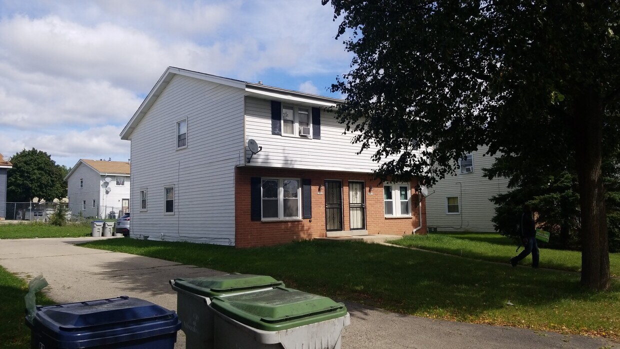 Building Photo - 10422 W Jonen St