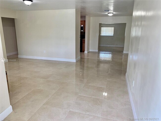 Foto del edificio - 2260 NW 60th Ave