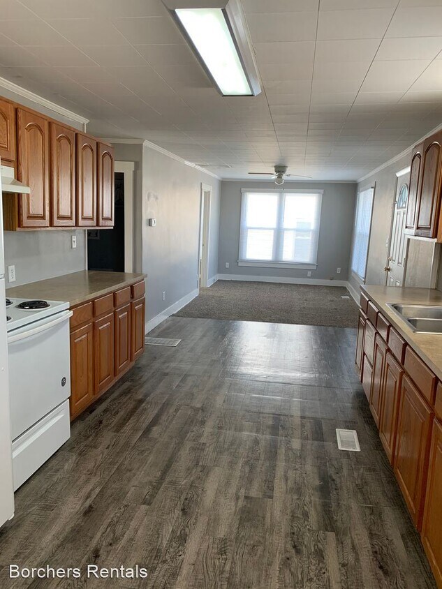 Foto principal - 2 br, 1 bath House - 131 N. Hyatt