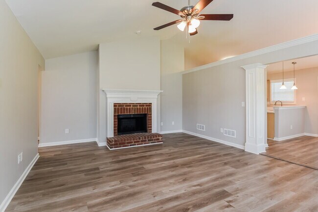 Foto del edificio - 1442 Paddocks Ct
