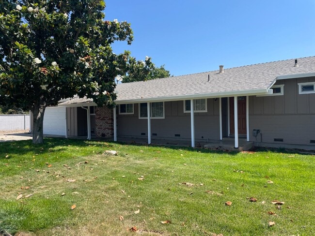 Building Photo - 1570 Camille Ct