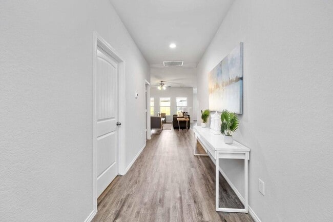 Building Photo - 21063 Wenze Ln
