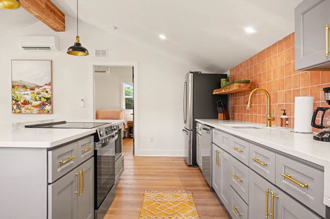 Foto del edificio - 625 Semaht St