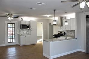 Foto del edificio - 4310 Pineridge Dr