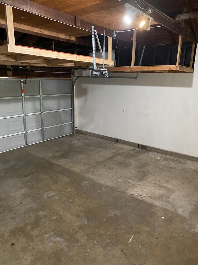 Building Photo - 20261 Orchid St