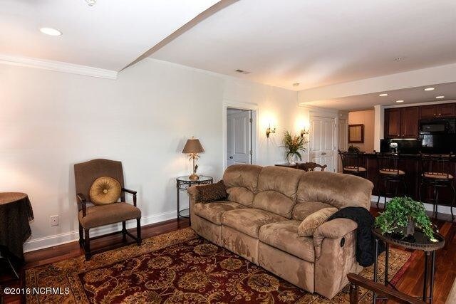 Foto del edificio - 6831 Main St