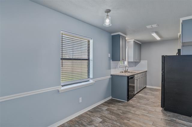 Foto del edificio - 5804 Catherine Ct