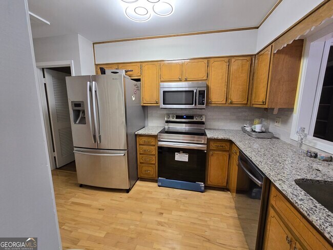 Foto del edificio - 1652 N Gatewood Rd NE