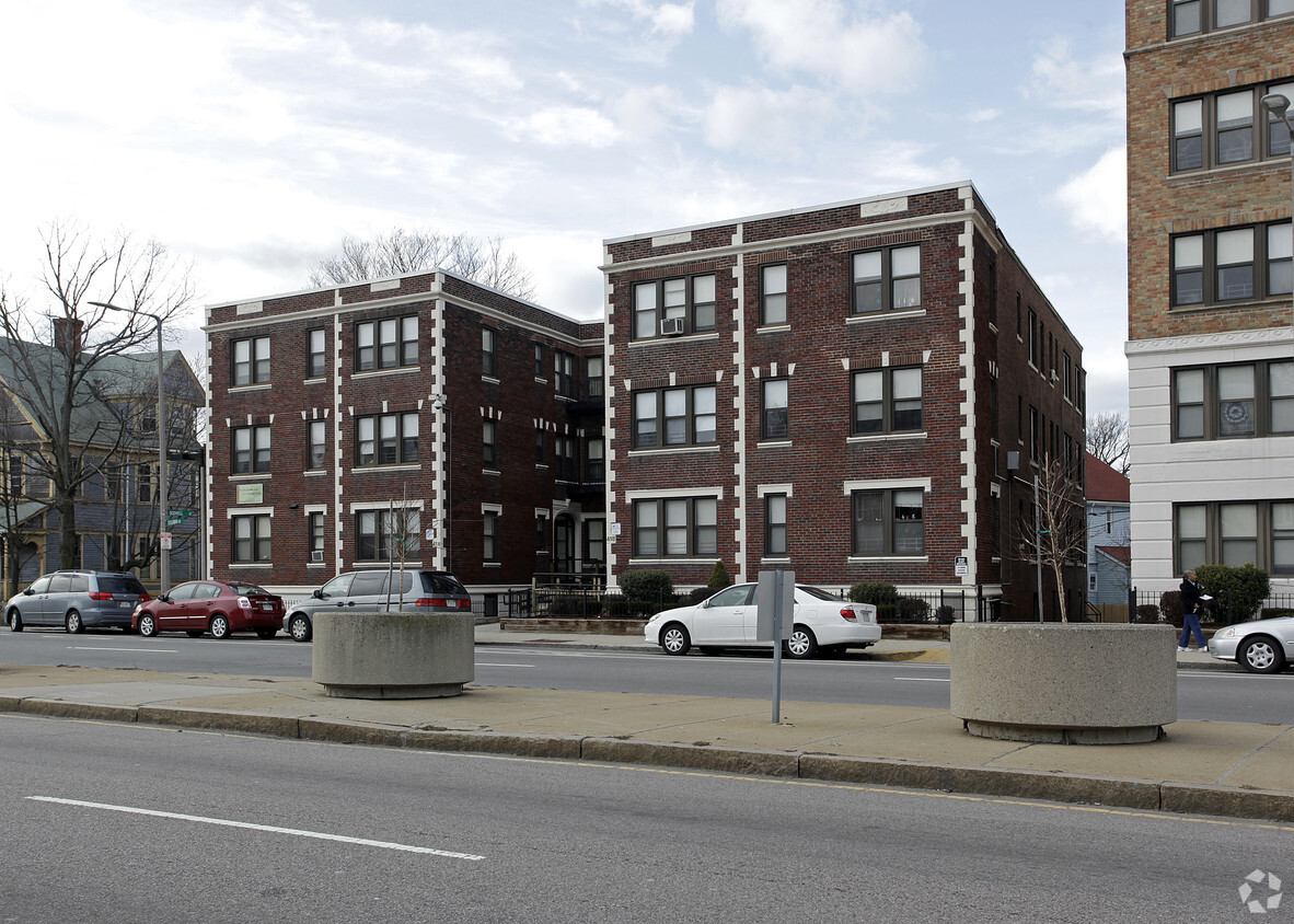 Primary Photo - Columbia Road Properties