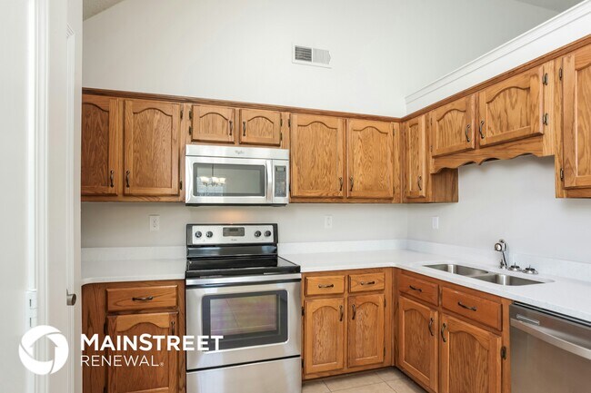 Building Photo - 5893 Kayla Dr