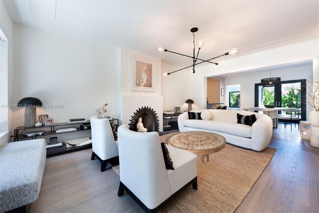 Foto del edificio - 757 NE 74th St