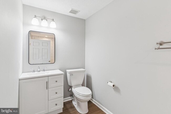 Building Photo - 699 Winding Stream Way