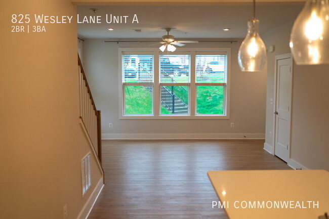 Building Photo - 825 Wesley Ln