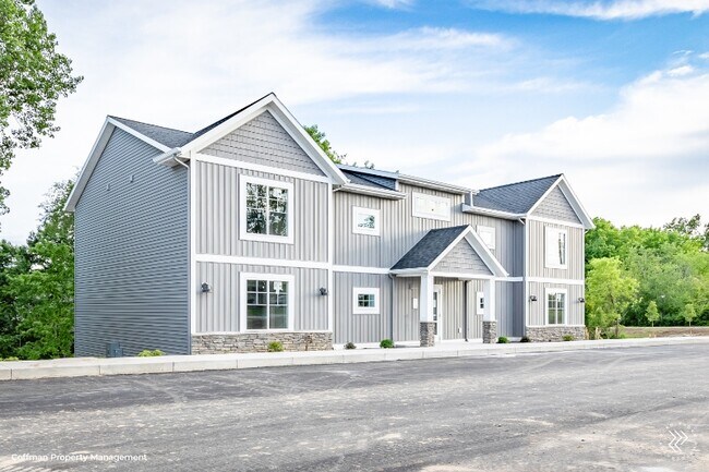 Foto del edificio - 1146-1148 4 Mile Rd NW