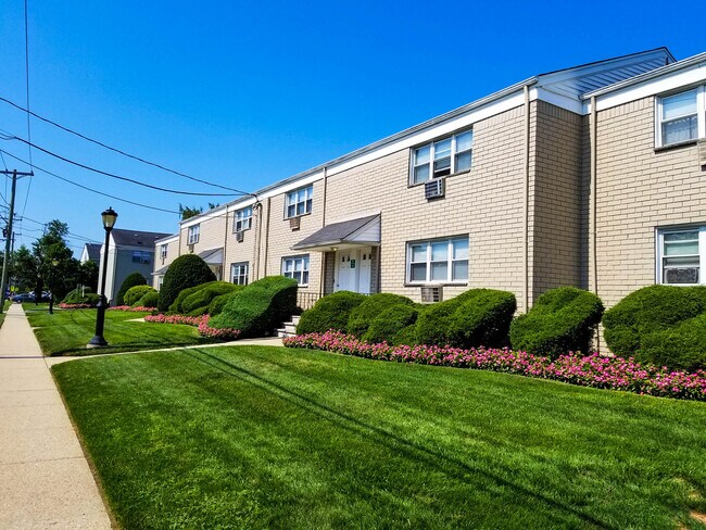 Área verde - Westgate Apartments