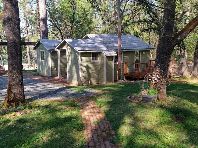 Exterior view - 16430 Canal Rd