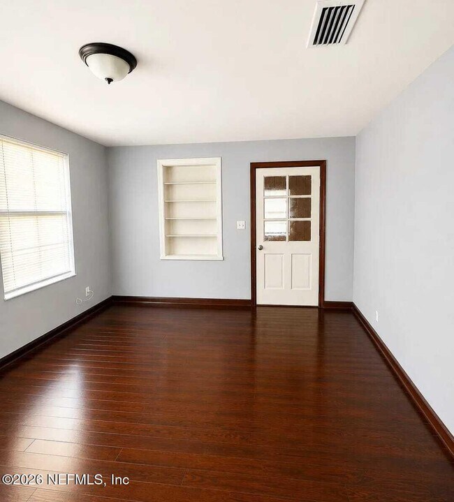 Foto del edificio - 2979 W 16th St