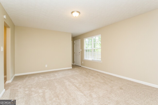 Building Photo - 308 Barr Cir