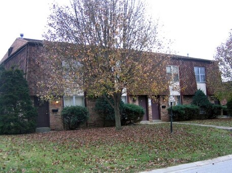 Foto principal - 201 W Wesley Dr