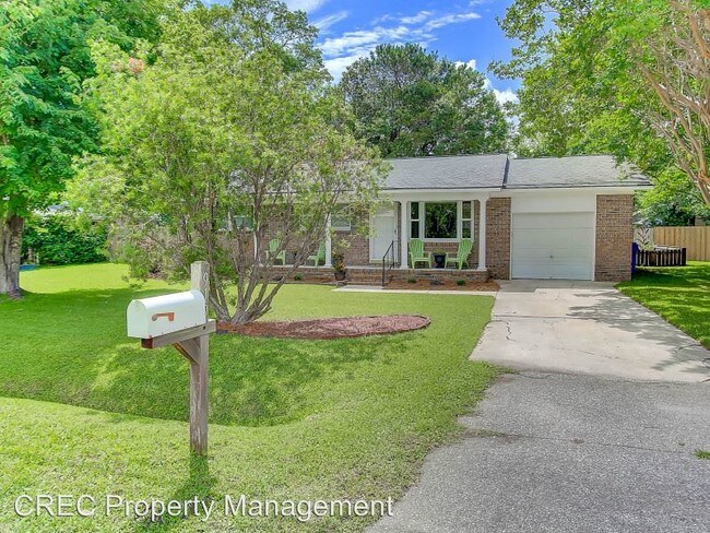 Building Photo - 919 Randall Dr