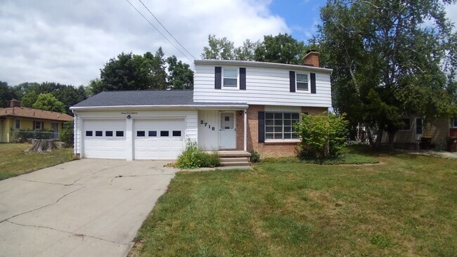 Front of home Facing North - 2718 Roseland Ave