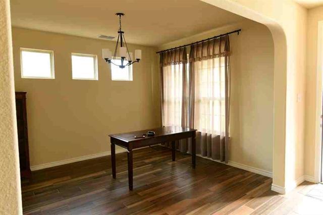 Foto del edificio - 1808 Lake Wood Trl