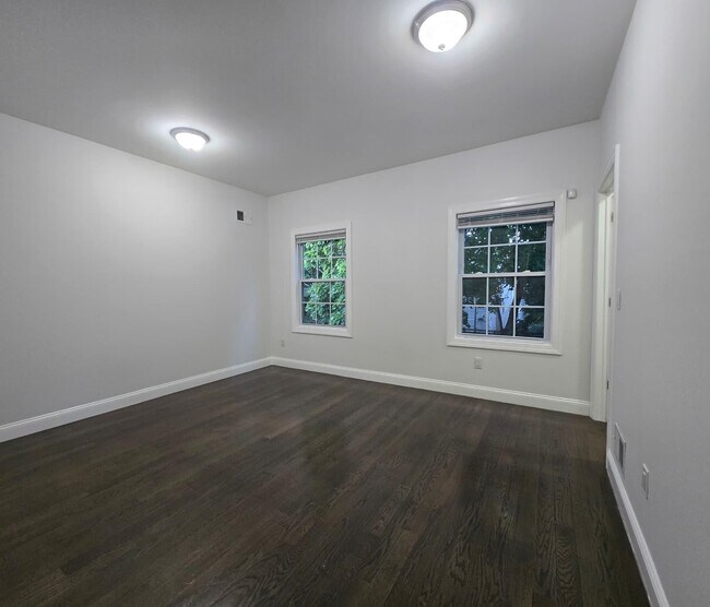 Foto del edificio - 144 Fulton Ave