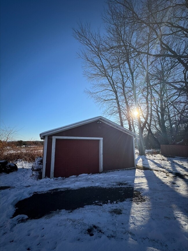 Building Photo - 80 Queens Rd