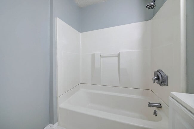 Building Photo - 602 W 36th St