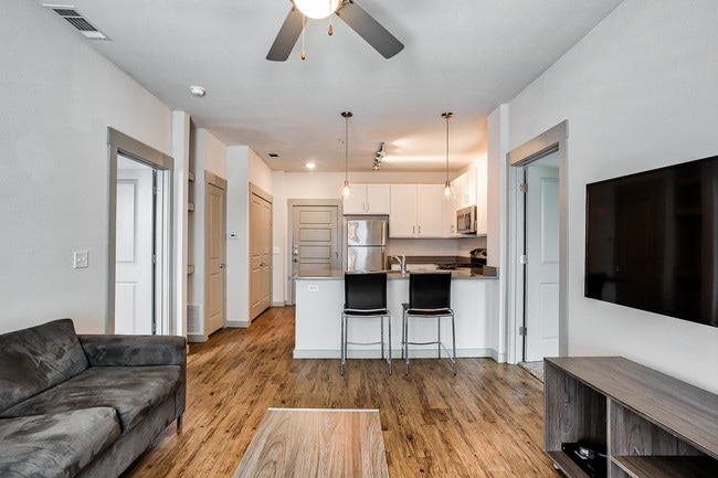 Building Photo - Vitae Residences