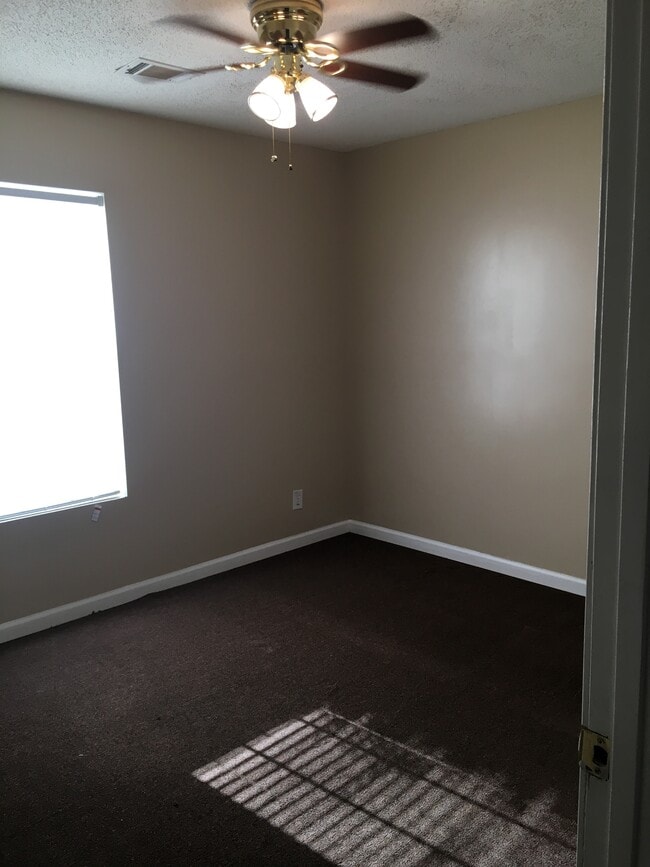 Foto del edificio - 621 S Wilkinson St