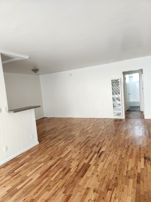 Building Photo - 1231 N Formosa Ave