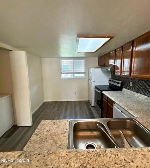 Foto del edificio - 3673 Grant Dr