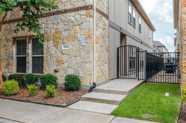 Foto del edificio - 8901 Whitehead St