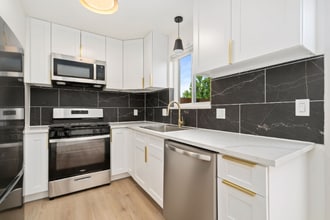 Building Photo - 1618 Banyan Dr