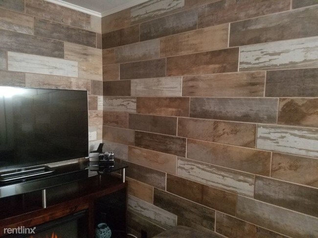 Foto del edificio - 3 br, 1 bath House - 94 Marne St