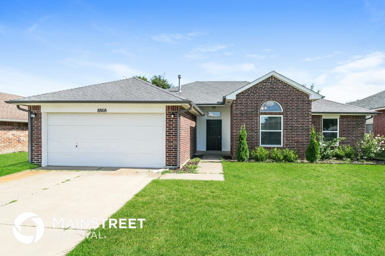 Primary Photo - 8808 NW 85th Pl