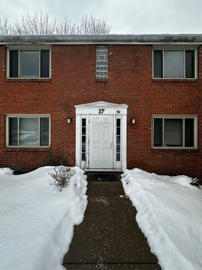 Building Photo - 298 Lumar Dr